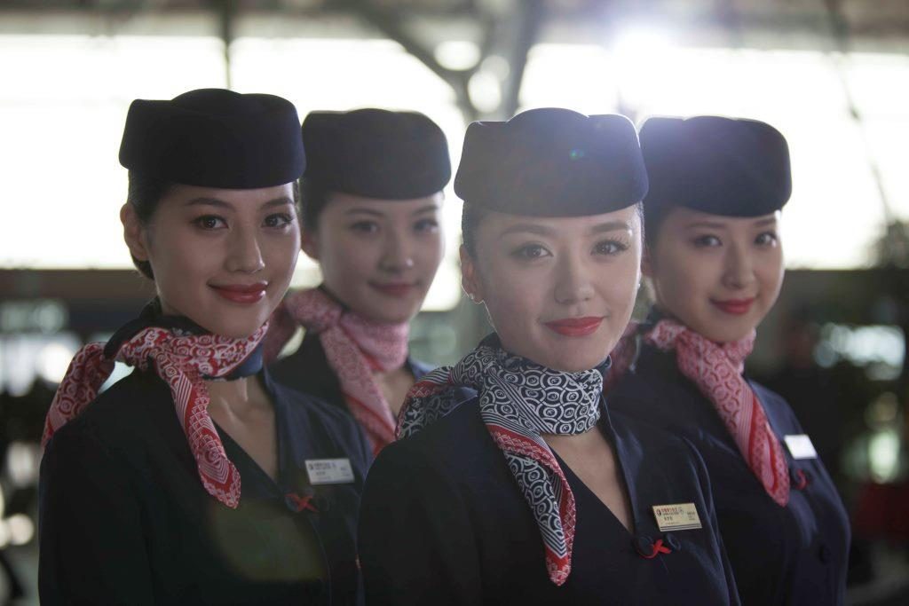 中國東方航空China Eastern Airlines推出新頂級會籍-東方萬里行白金卡會員，中國國內航班無限次免費升等