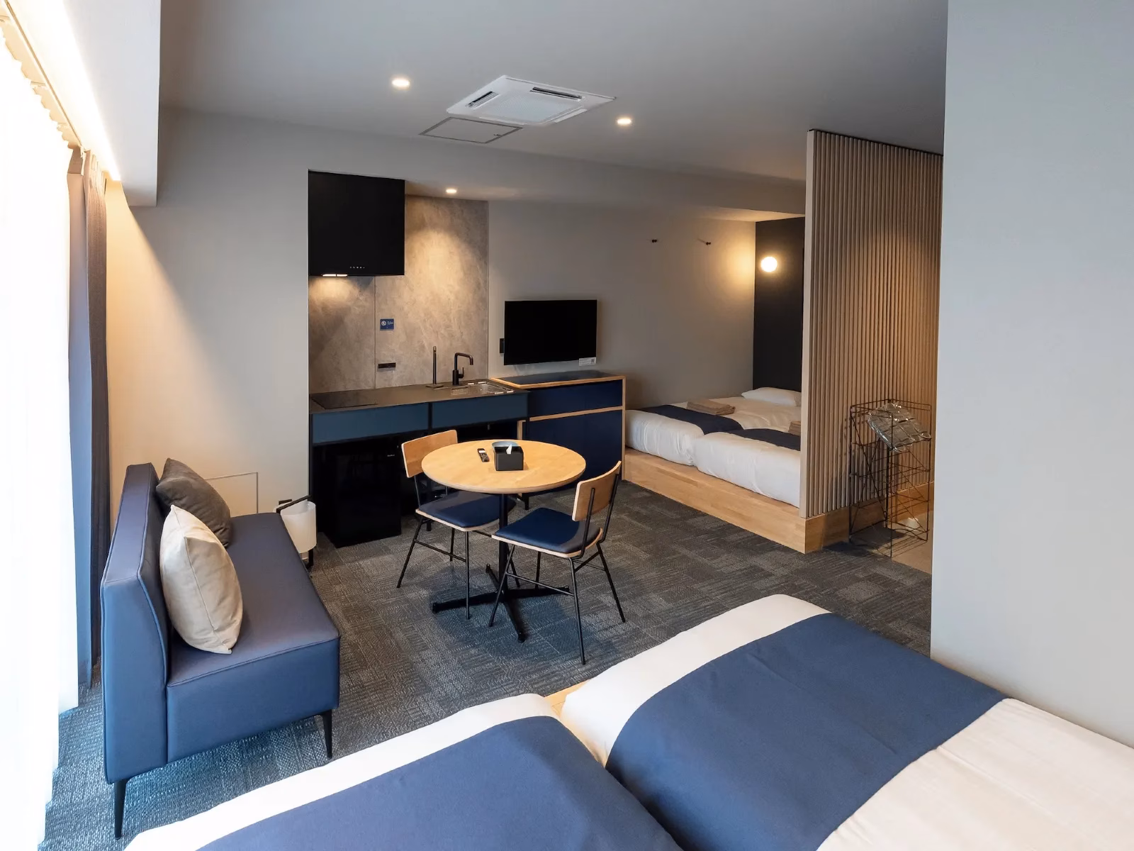 VADE HOTEL SHIBUYA 客房起居空間